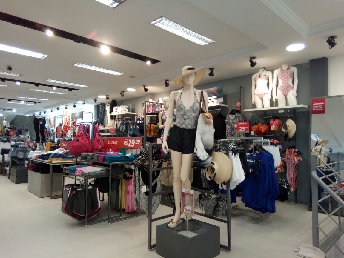 Lojas Leader visual merchandising varejo moda (9)